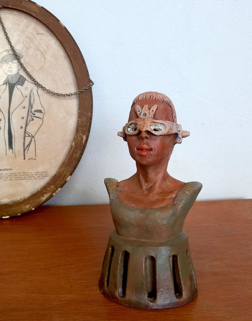 Escultura Autoral para Estante - Lady Future Grace