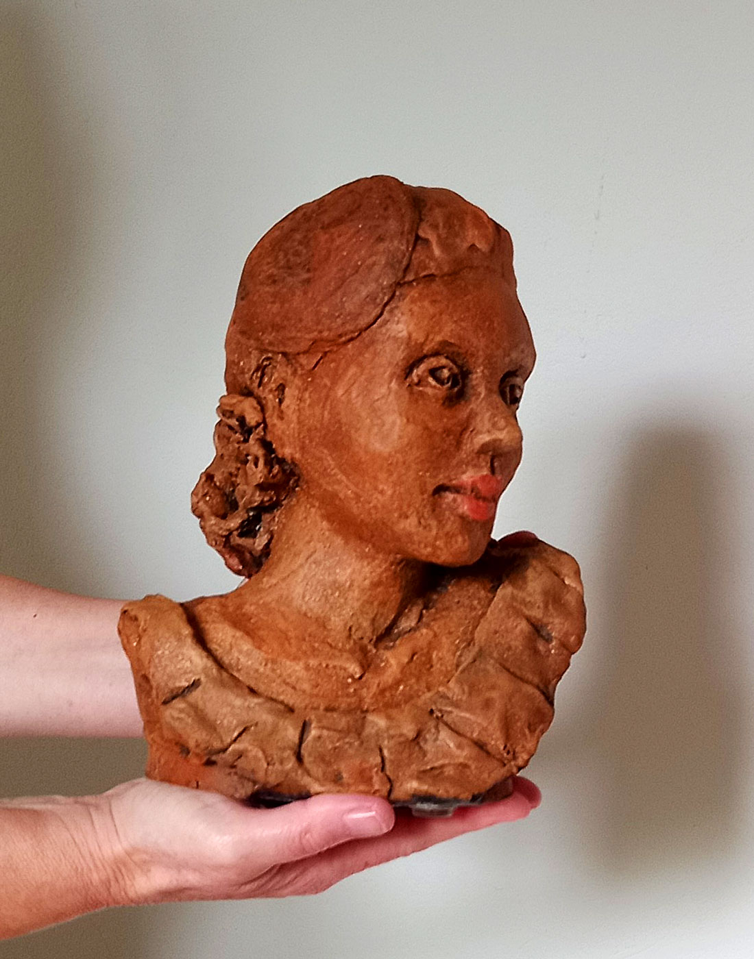 Arte Decorativa em Cerâmica - Retrato de Cecília - Imagem 5