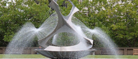 Frase do escultor Naum Gabo que ajuda a entender o espaço na escultura