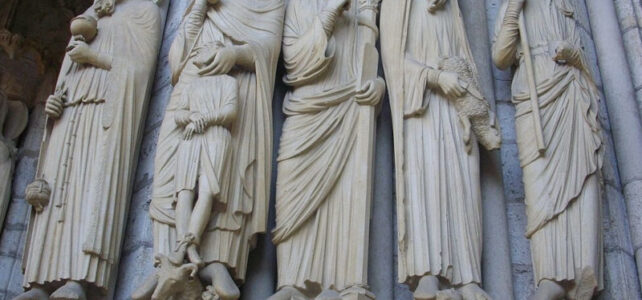 O que são as Estátuas-coluna das Catedrais Góticas?