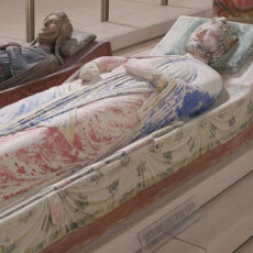 Tipos de escultura pela posição da figura (em pé, deitado)