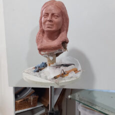 O que é modelagem na escultura? Exemplos e materiais